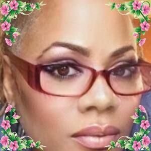 Meet your Posher, Ayesha